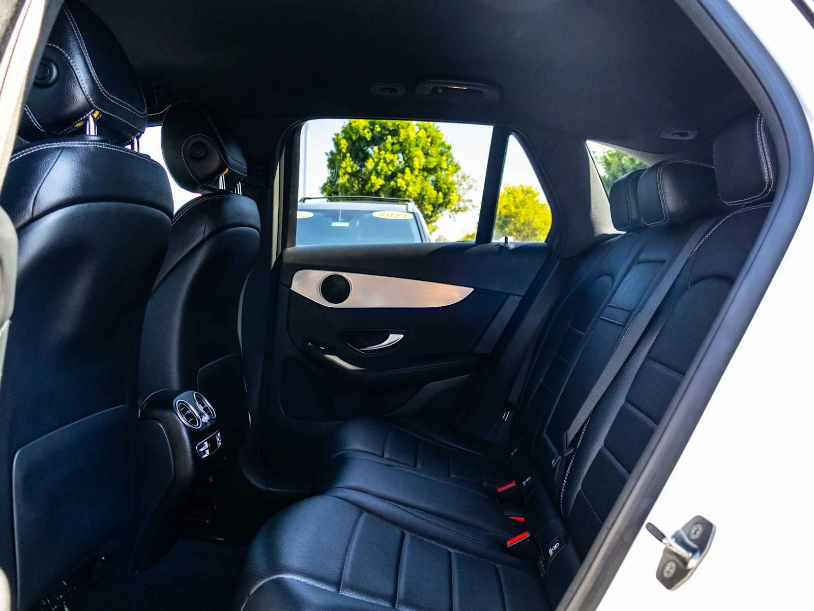 Used 2020  Mercedes-Benz GLC 300 image 19