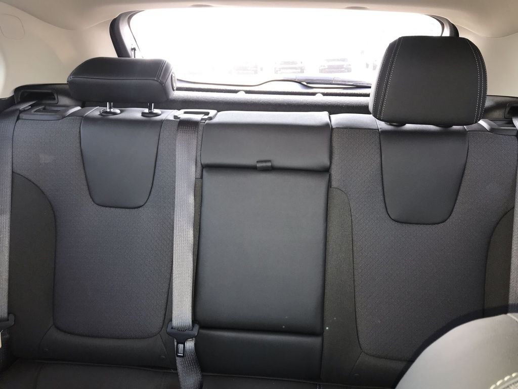 Used 2023 Gray Buick Select image 21