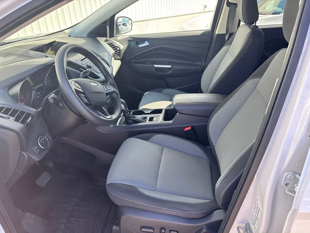 Used 2018 White Ford SE image 1