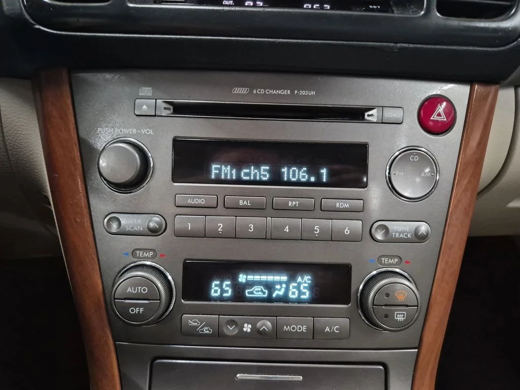 Used 2006 Green Subaru 3.0R image 31