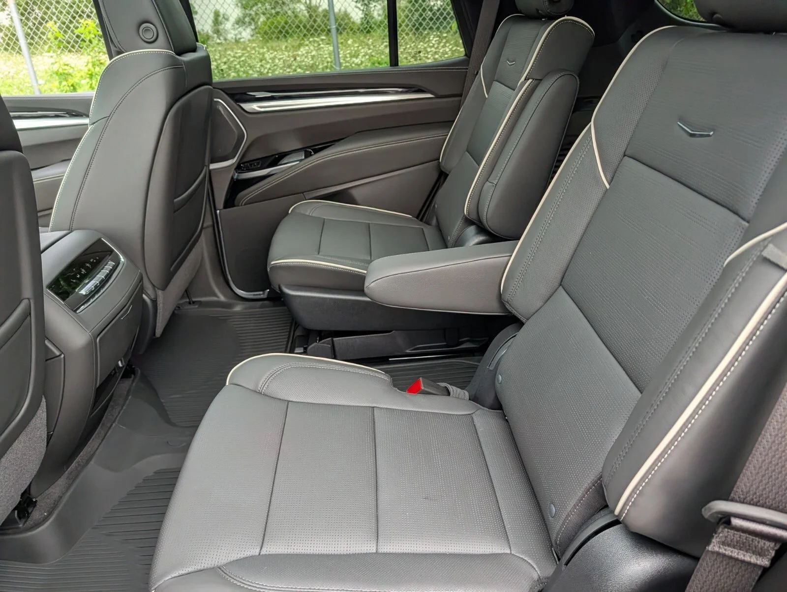 2026 Cadillac Escalade Sport - Photo 28