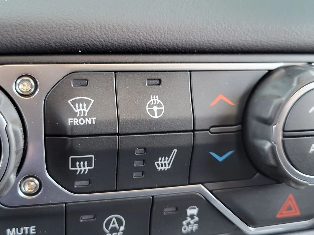 New 2026 Tuscadero Pearlcoat Jeep Rubicon X image 13