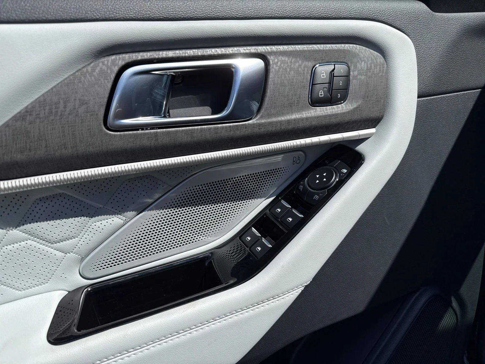 New 2026 Agate Black Metallic Ford Platinum™ image 23