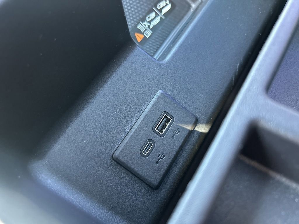 Used 2024 Onyx Black GMC Denali image 44