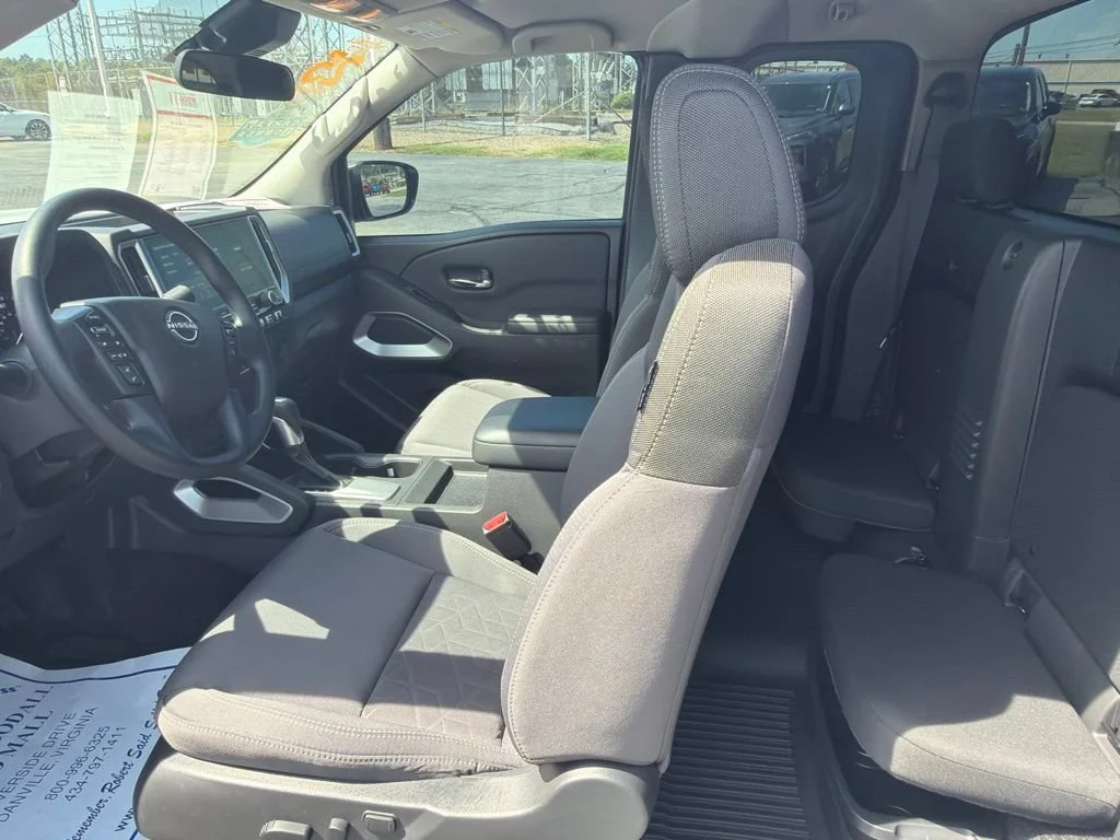 Used 2025 Glacier White Nissan SV image 14