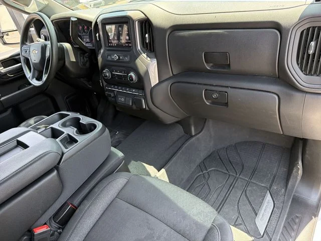 Used 2024 White Chevrolet Custom 5th Wheel image 32