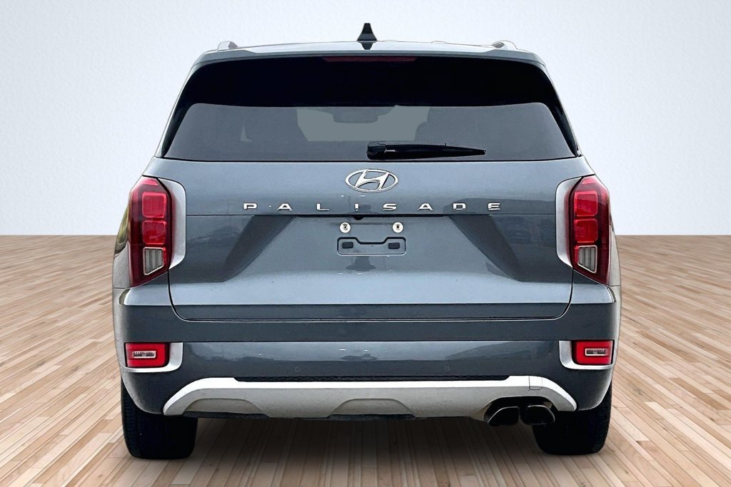 Used 2021 Gray Hyundai Limited image 4