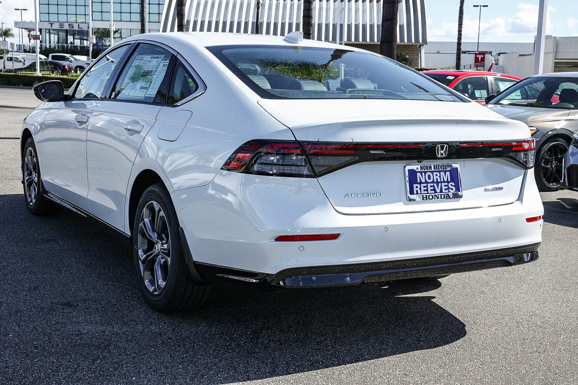 New 2026 Platinum White Pearl Honda EX-L Sedan image 4