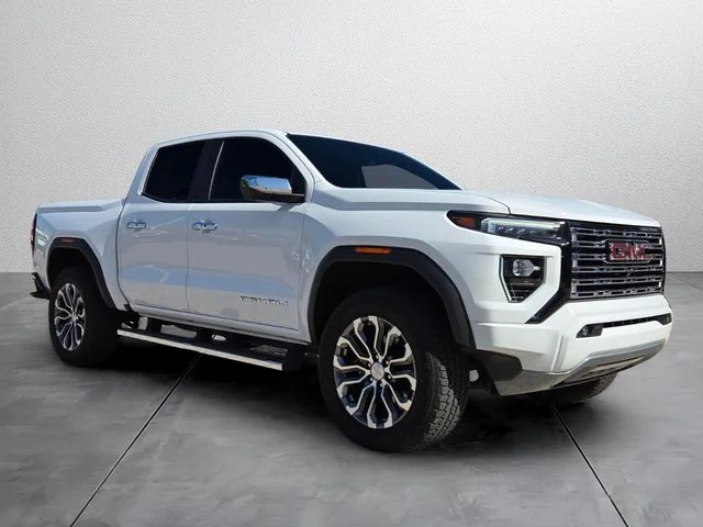 Used 2024 White GMC Denali image 6