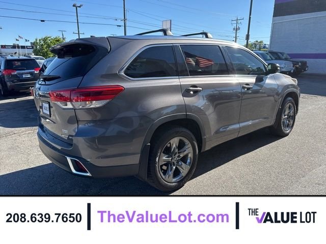 Used 2017  Toyota Limited Platinum image 4