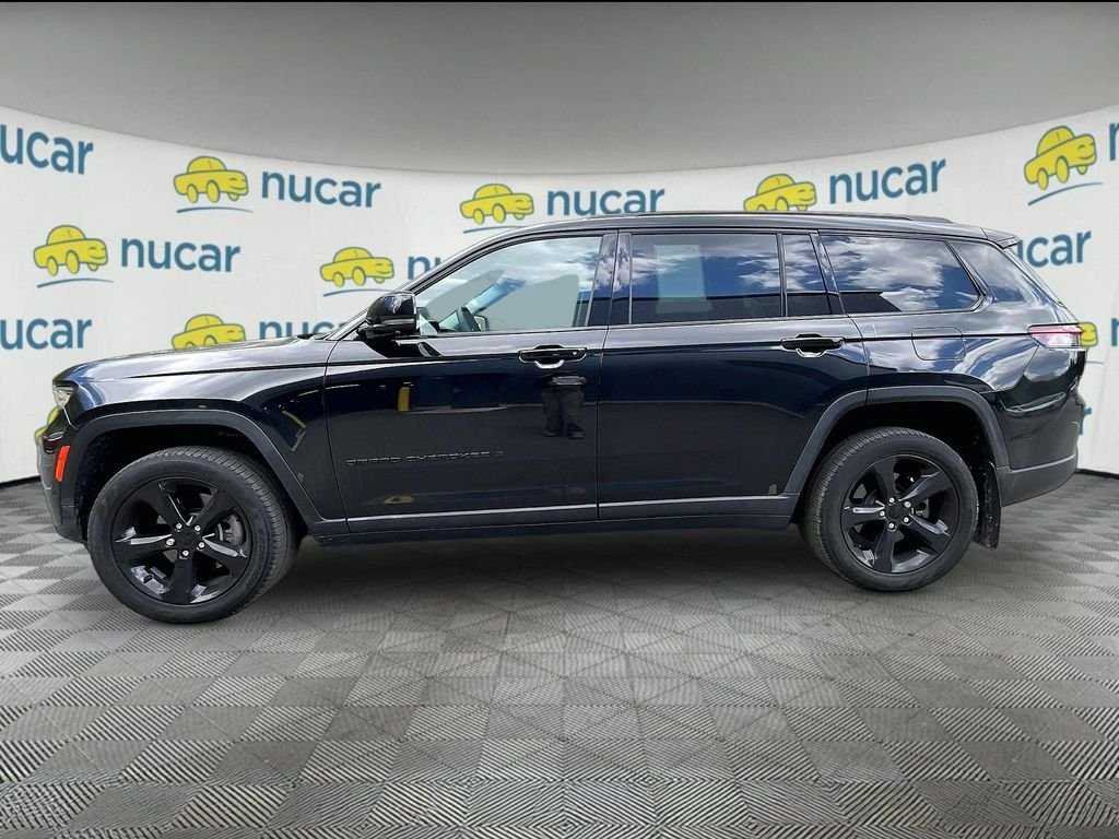 Used 2023 Black Jeep Limited image 4
