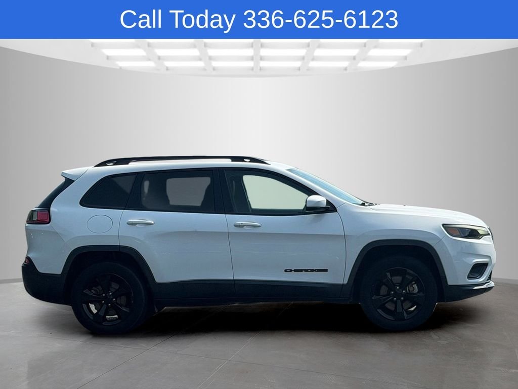 Used 2020 White Jeep Latitude Plus image 6