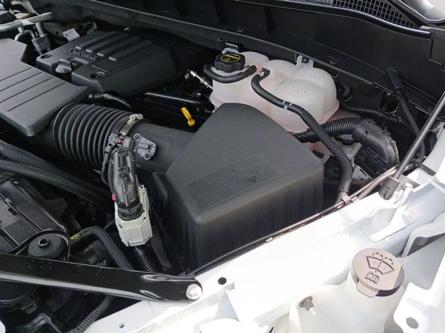 Used 2025 White Chevrolet Custom image 51