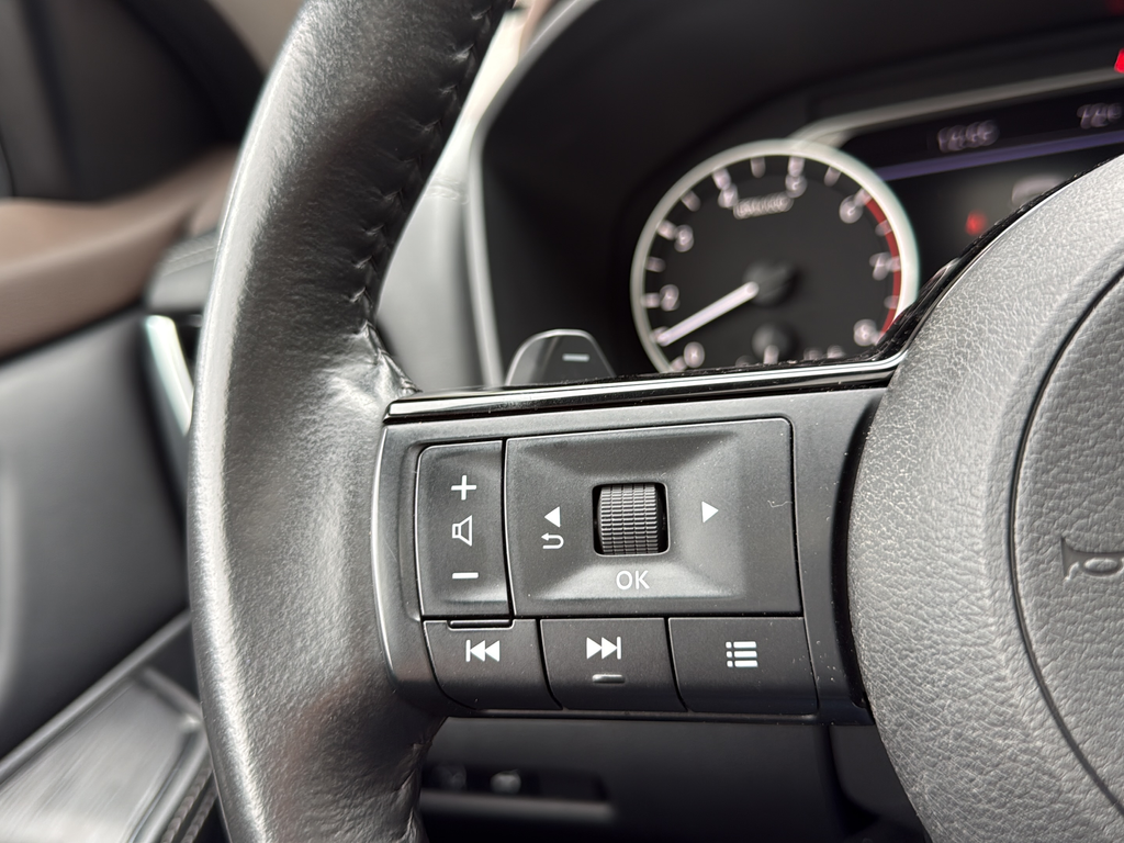 Used 2023 Gray Nissan SL image 35