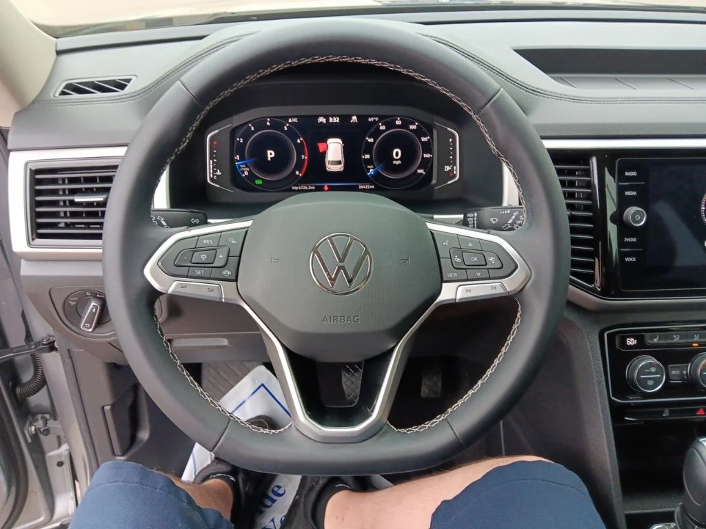 Used 2023 Pyrite Silver Metallic Volkswagen 3.6L V6 SE w/Technology image 20