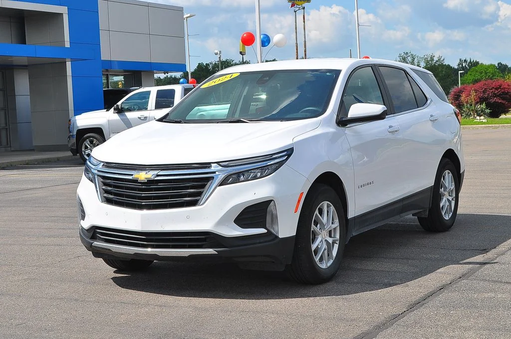 Used 2024 White Chevrolet LT image 7