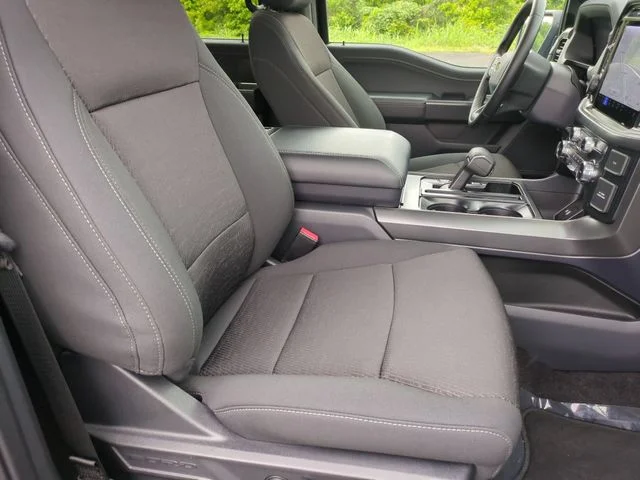Used 2024 Black Ford XLT image 33