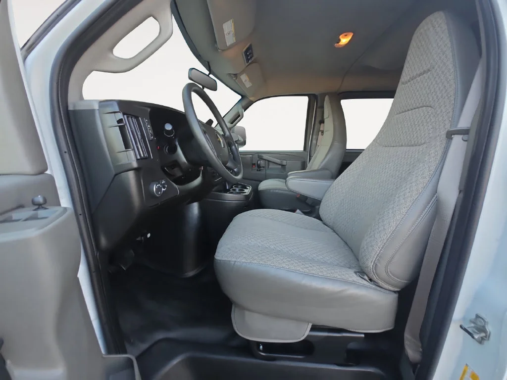 2023 Chevrolet Express Passenger LS - Photo 16