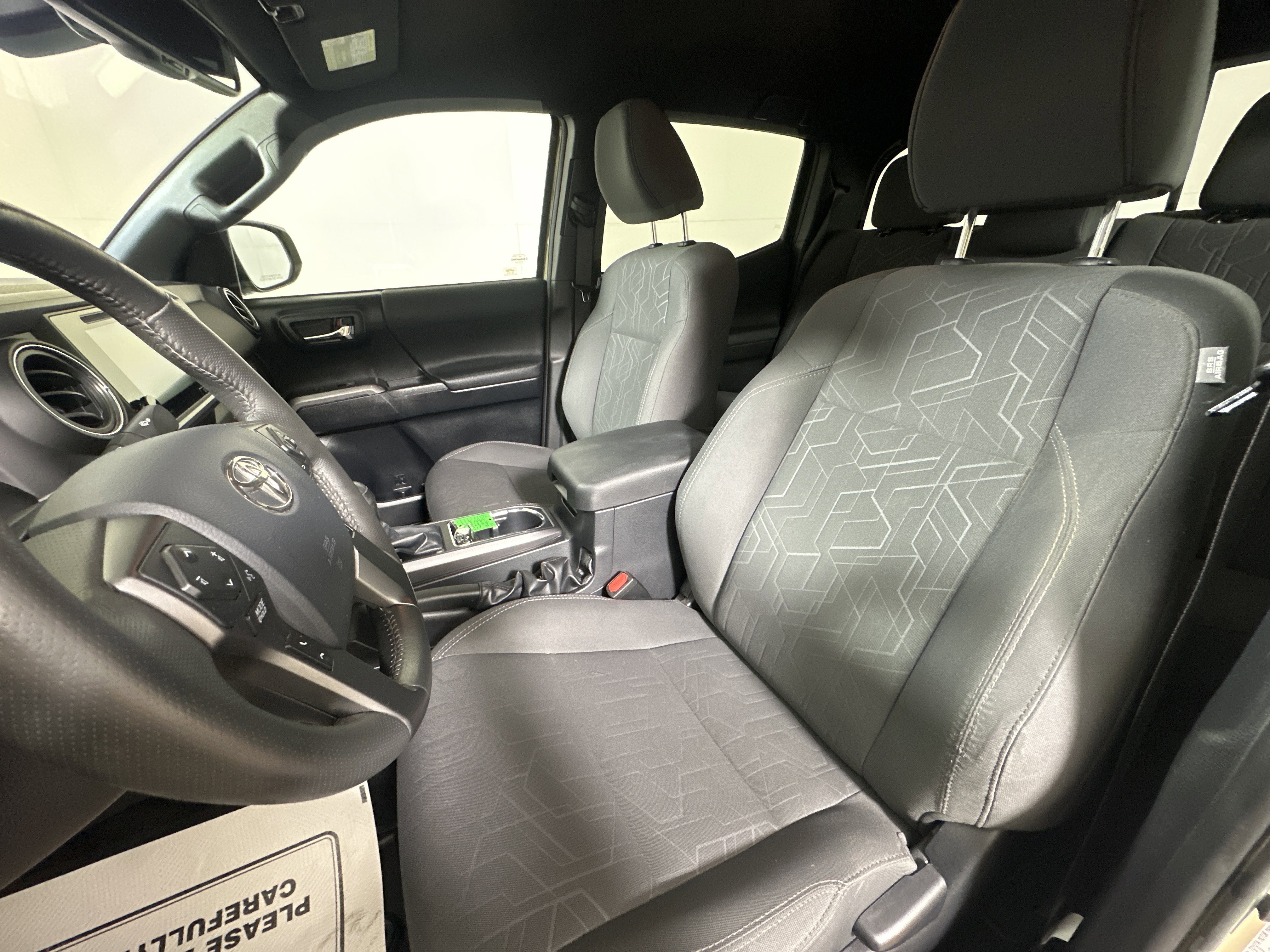 Used 2018  Toyota  image 9