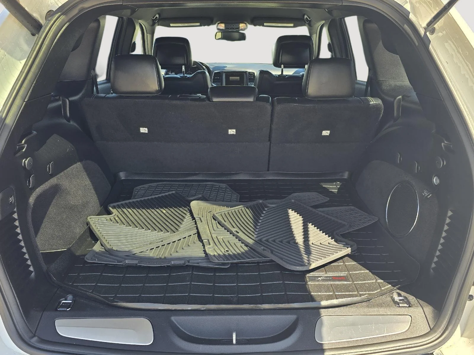 Used 2015 WHITE Jeep Limited image 11