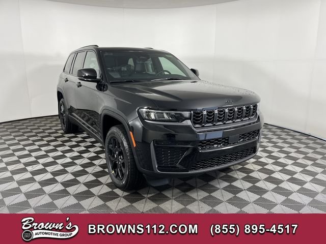New 2026 Diamond Black Crystal Pearl-Coat Exterior Paint Jeep Altitude image 1