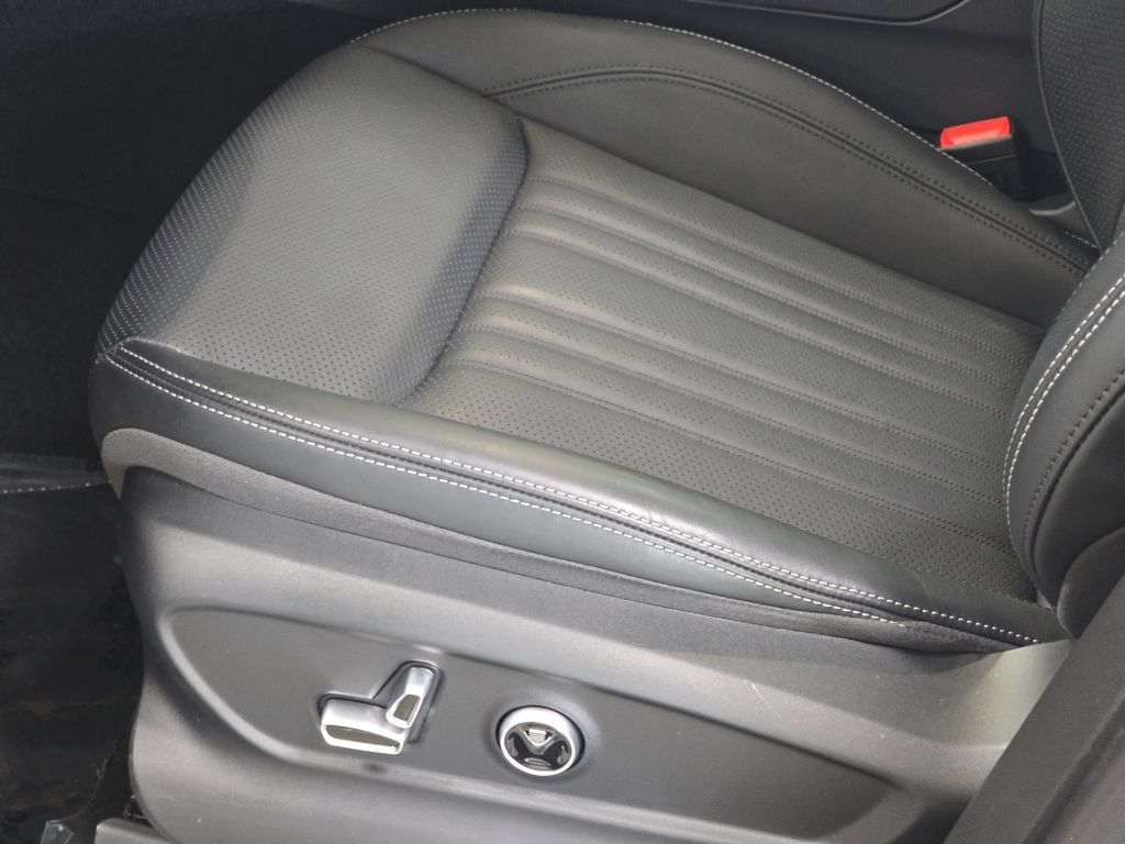 Used 2025 Bianco Maserati Modena image 28