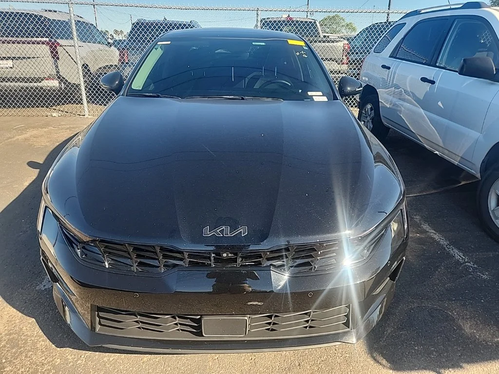 Used 2025 Black Kia EX image 2