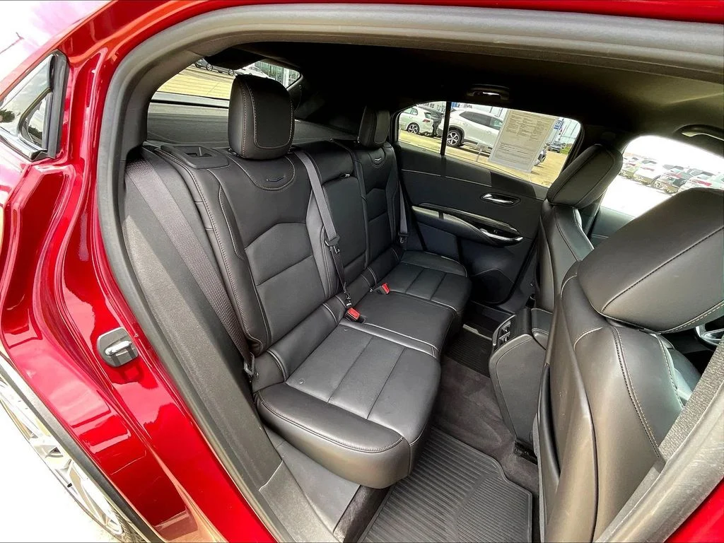 Used 2019 Red Cadillac Sport image 11