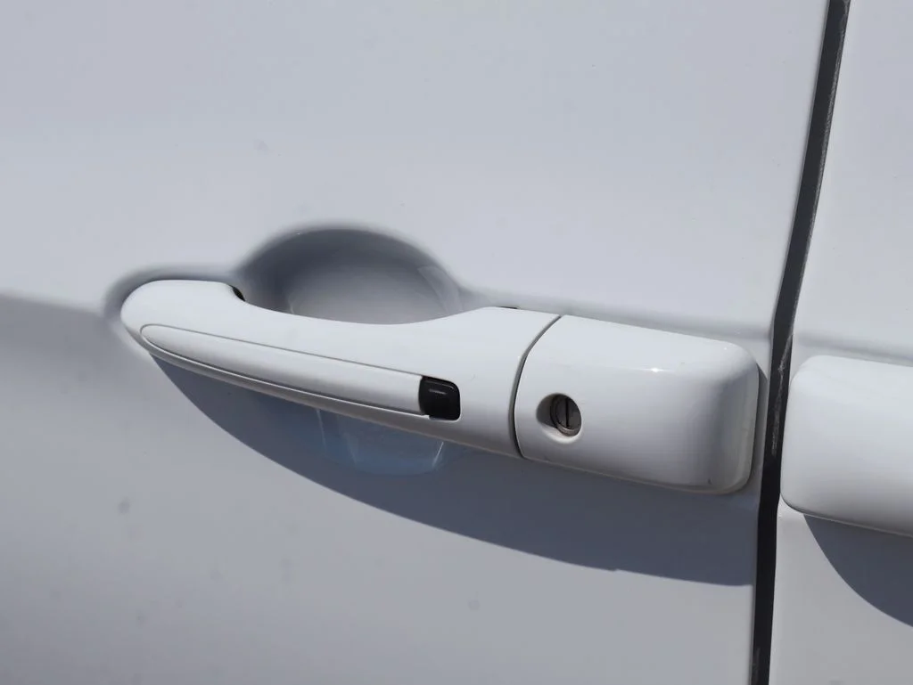 Used 2025 White Chrysler Limited image 19