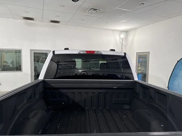 Used 2021 White Ford XLT image 9