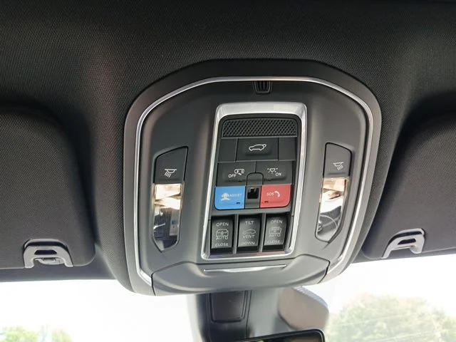 New 2026 High Gloss Black Exterior Paint Jeep Limited Altitude image 37