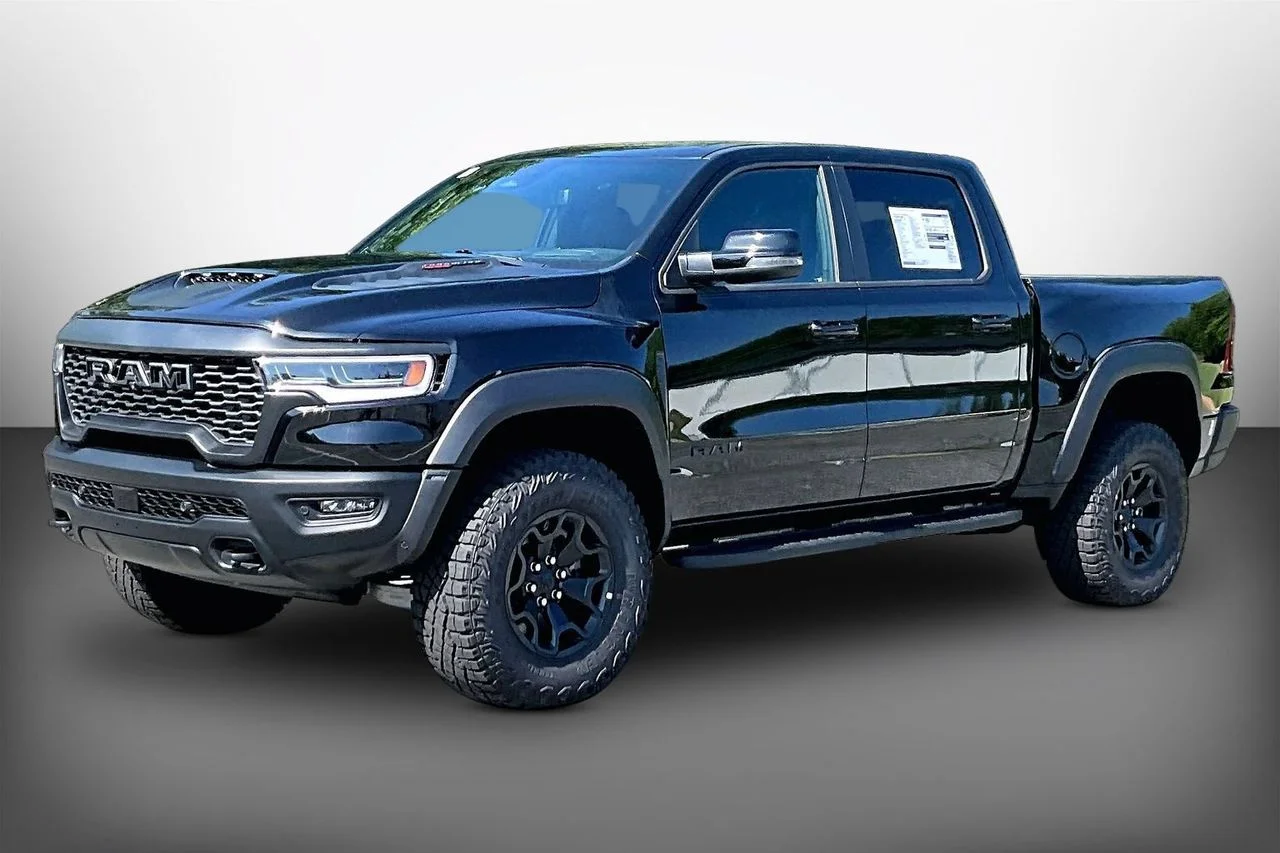 New 2026 Diamond Black Crystal Pearl-Coat Exterior Paint RAM RHO image 4