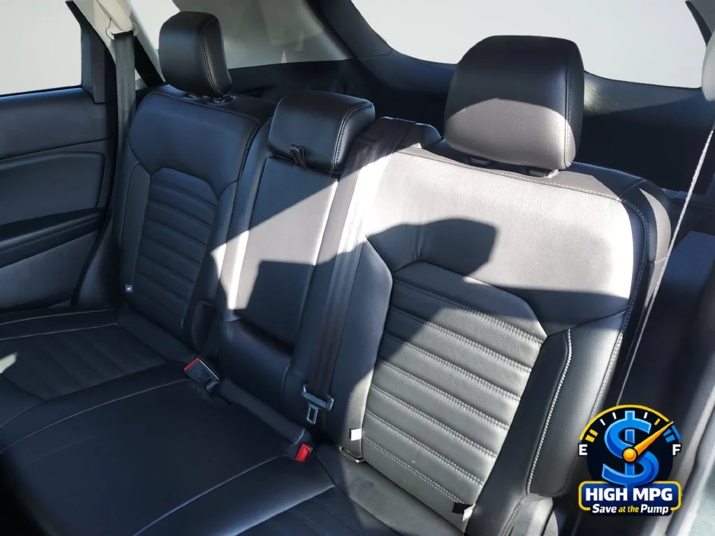 Used 2015 Gray Ford SEL image 33