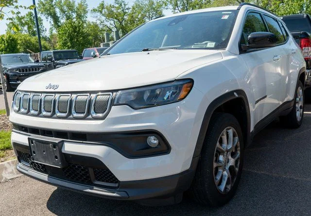 2022 Jeep Compass Latitude Lux 4X4's photo