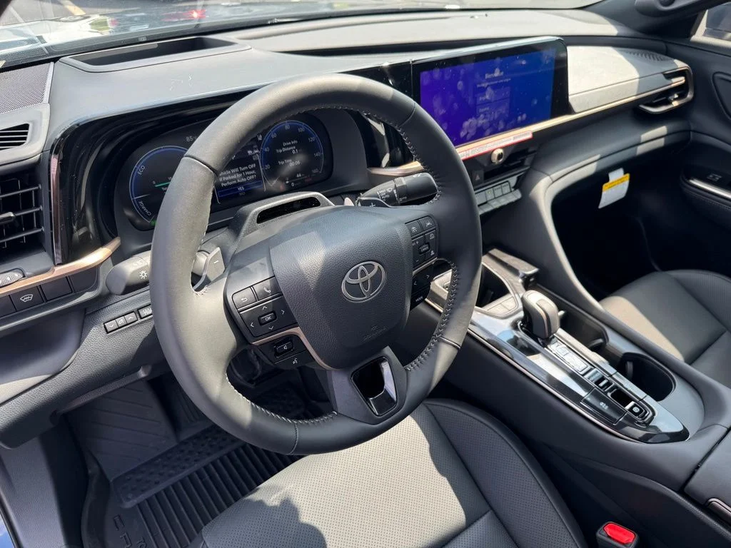 New 2026 White Toyota Platinum image 14