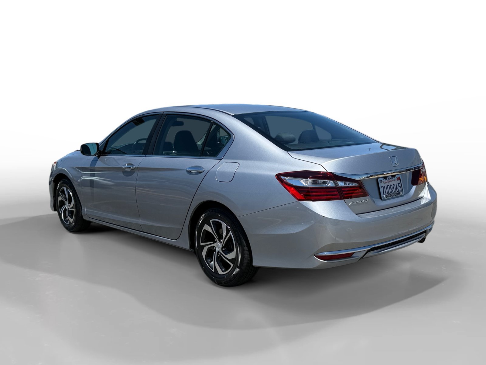 Used 2017 Silver Honda LX image 3