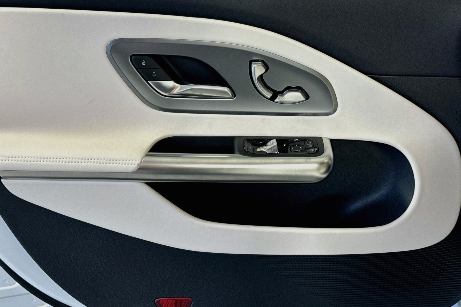 New 2027 Polar White Mercedes-Benz CLA 220 Hybrid image 16