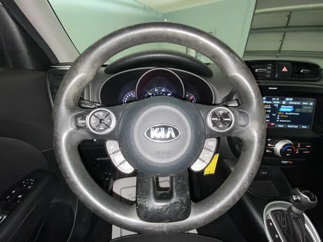 Used 2018 White Kia Plus image 14