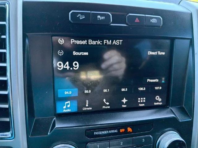 Used 2016  Ford King Ranch image 19