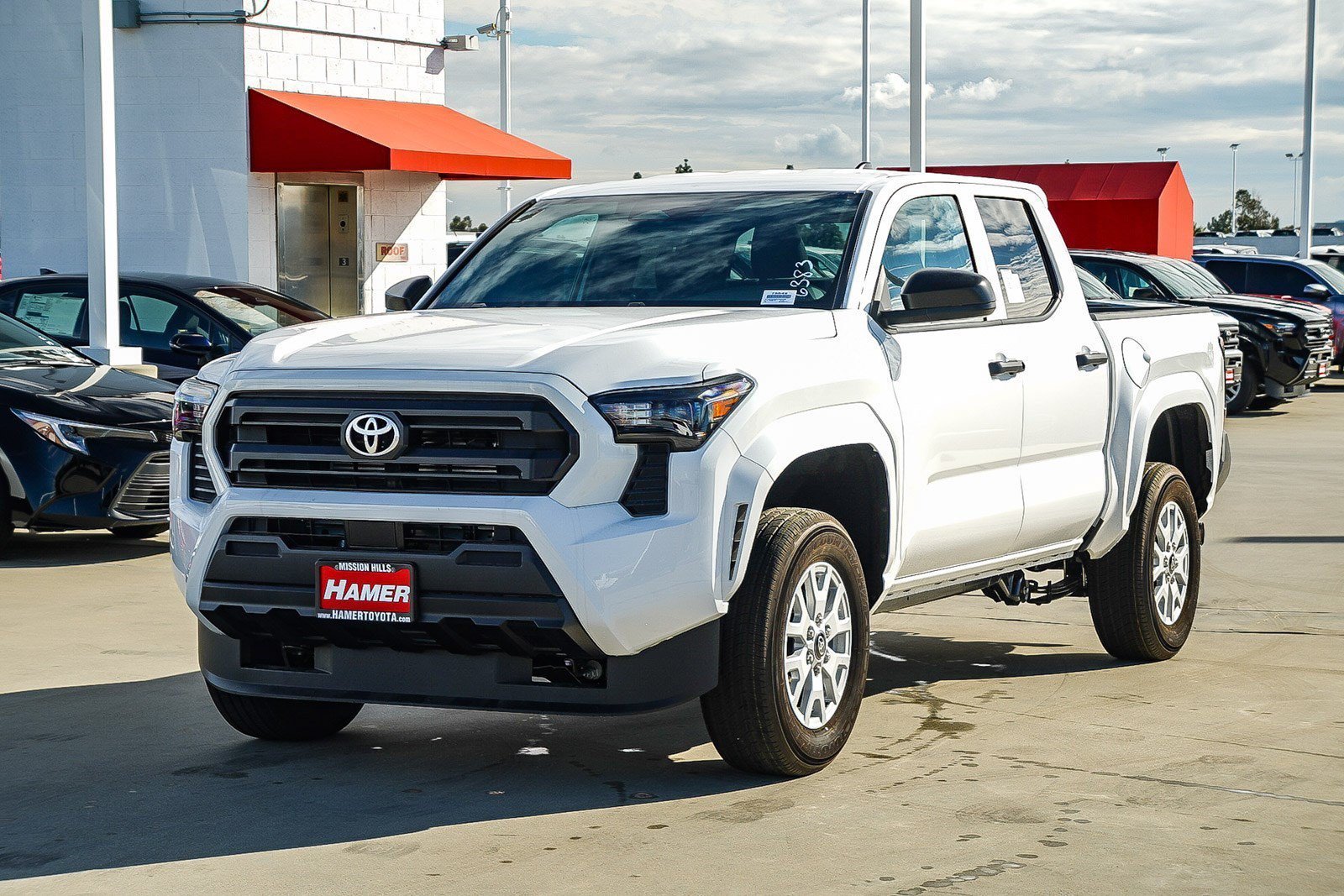 Used 2026 Ice Cap Toyota SR image 3