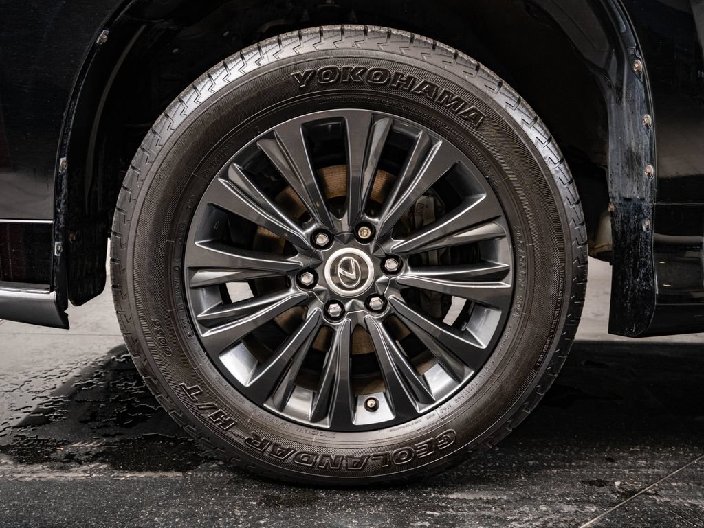 Used 2021 Onyx Black Lexus 460 Premium image 13