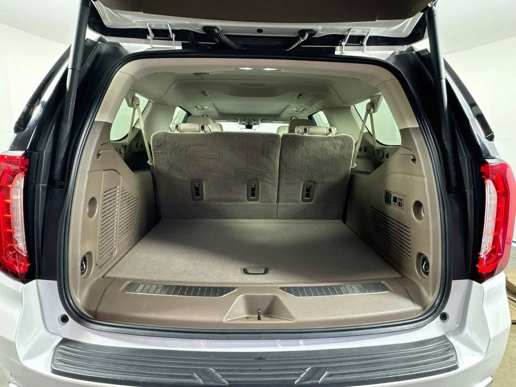 Used 2021 White Frost GMC Denali image 32