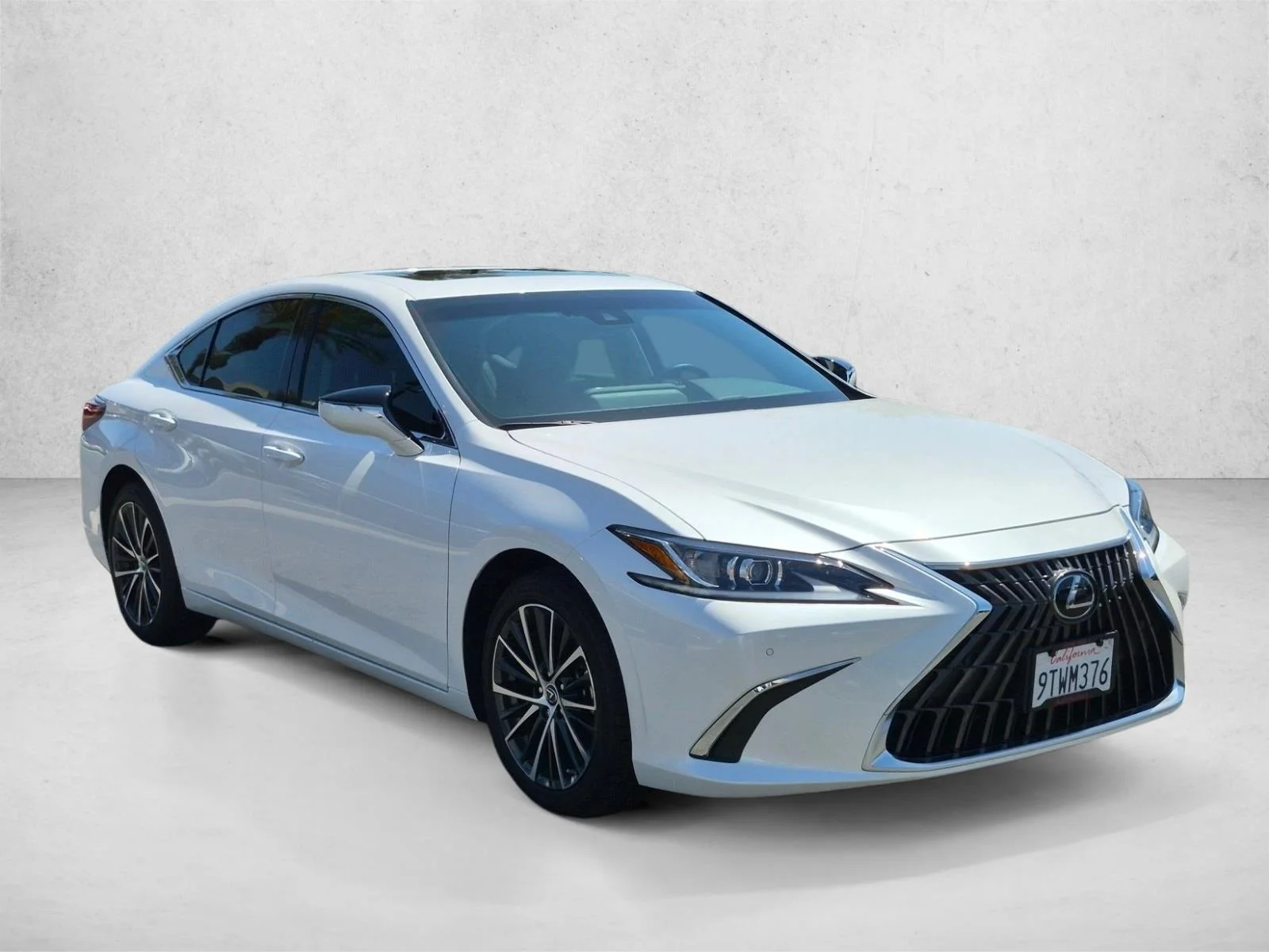 Certified Used 2025 Eminent White Pearl Lexus  image 3
