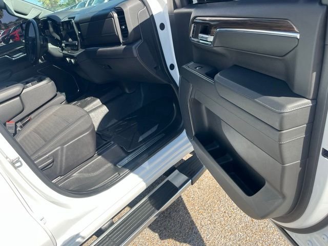 Used 2024 White Chevrolet LT image 21