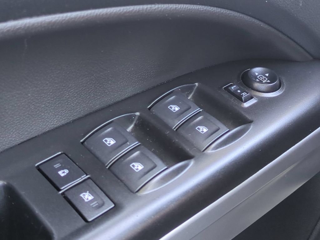 2022 Chevrolet Colorado LT - Photo 29
