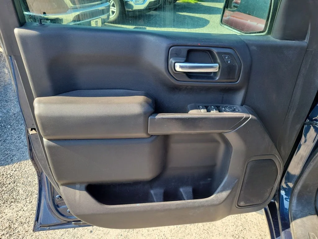 Used 2020 Northsky Blue Metallic Chevrolet WT image 19