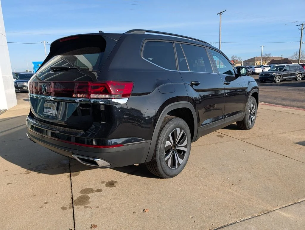New 2026 Black Volkswagen 2.0T SE image 3
