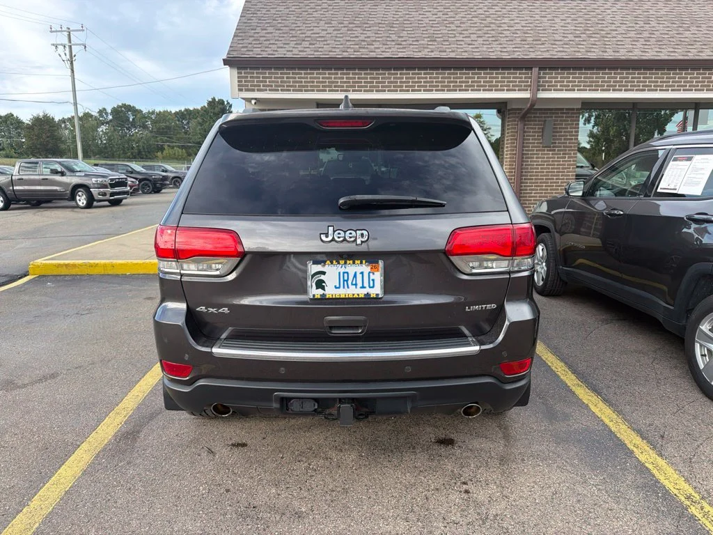Used 2019 Gray Jeep Limited image 3