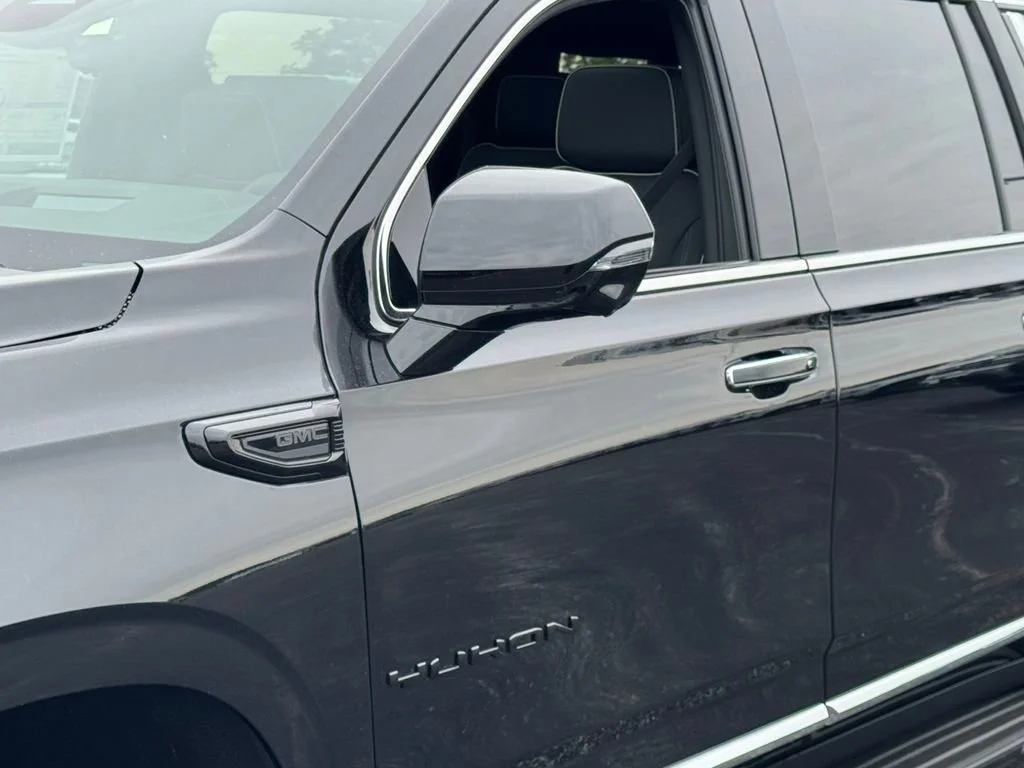 New 2026 Onyx Black GMC Elevation image 14