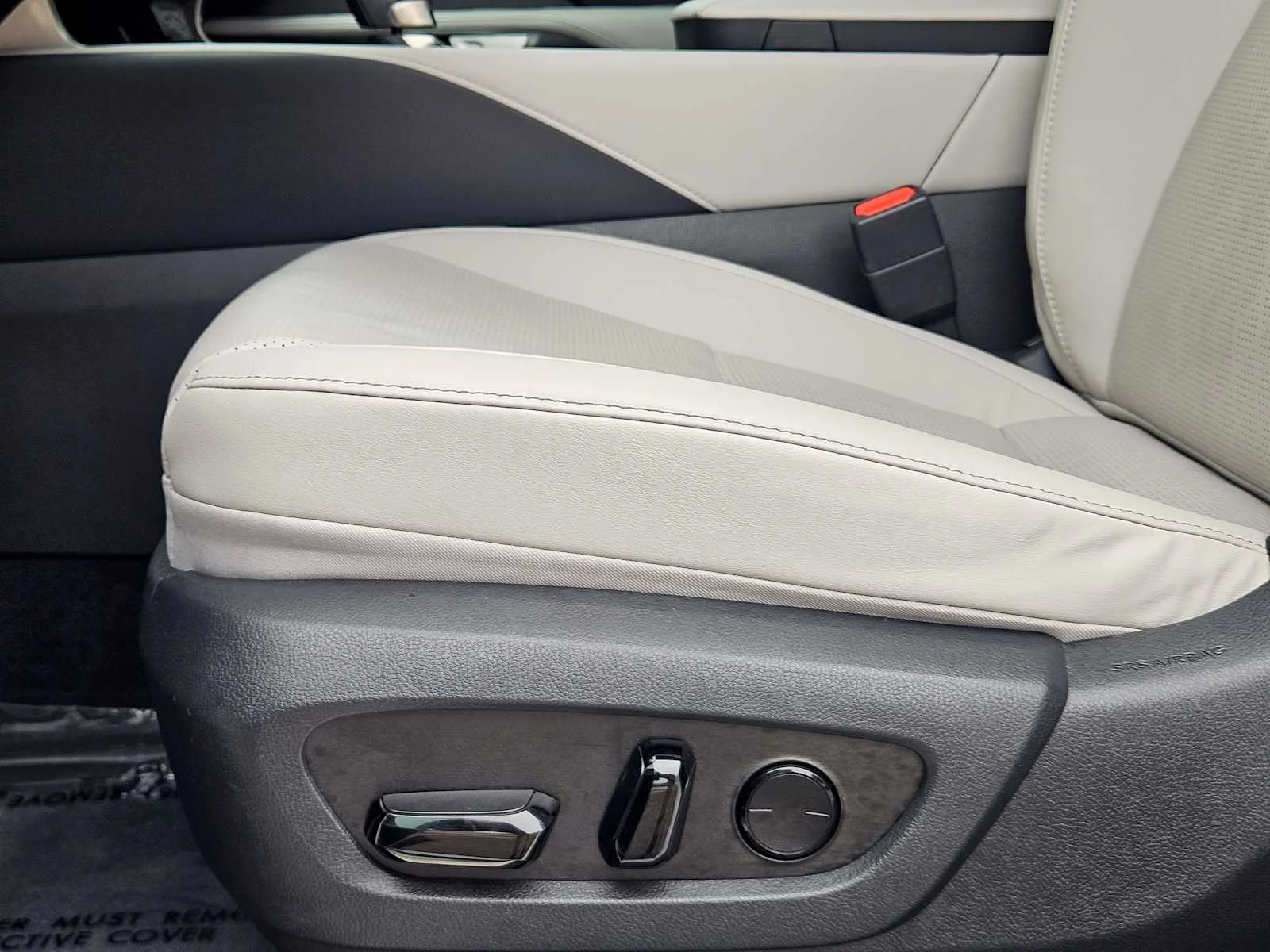 Used 2023 Eminent White Pearl Lexus Premium Plus image 19